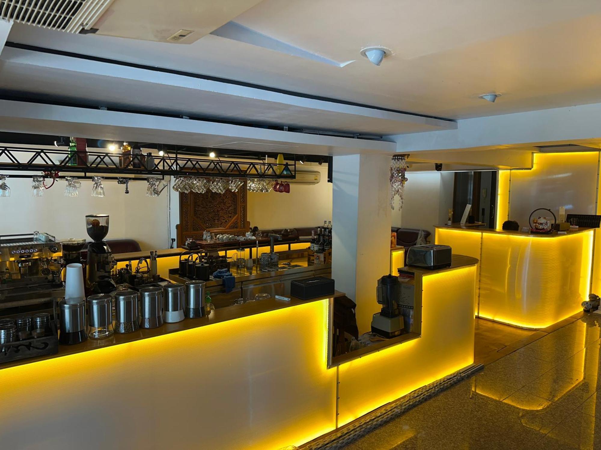 Longzhu Guesthouse Bangkok Bagian luar foto