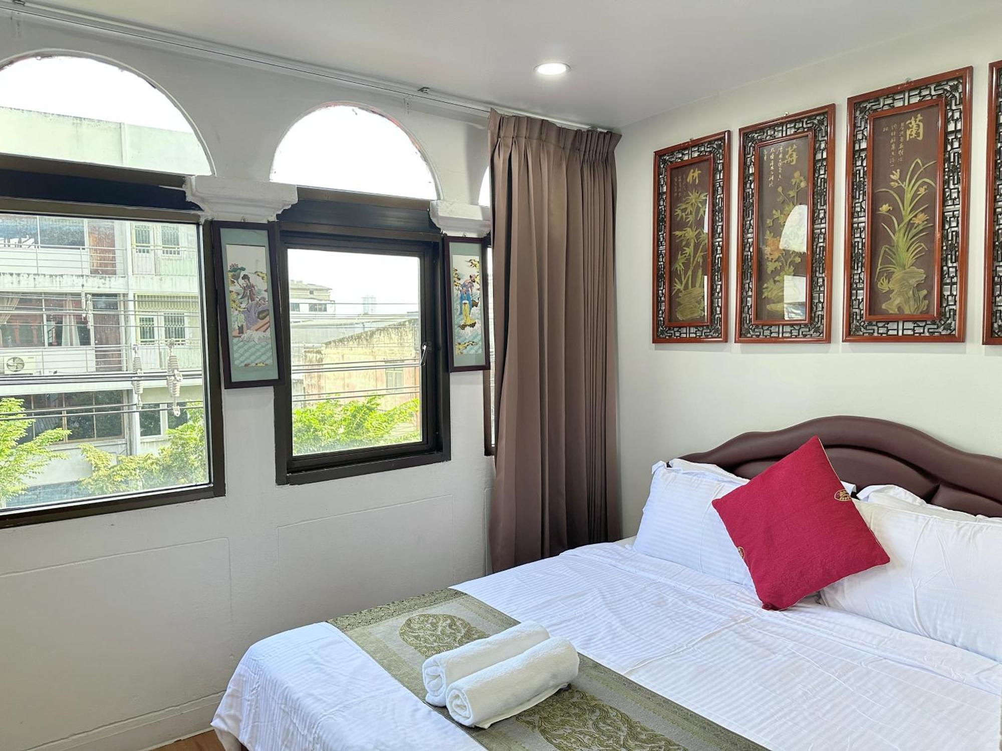 Longzhu Guesthouse Bangkok Bagian luar foto