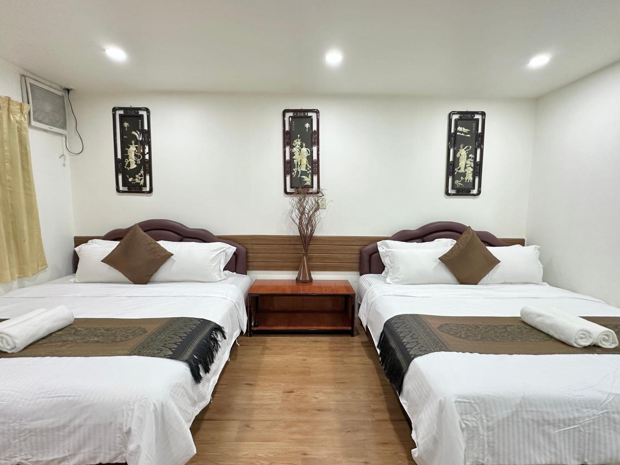 Longzhu Guesthouse Bangkok Bagian luar foto
