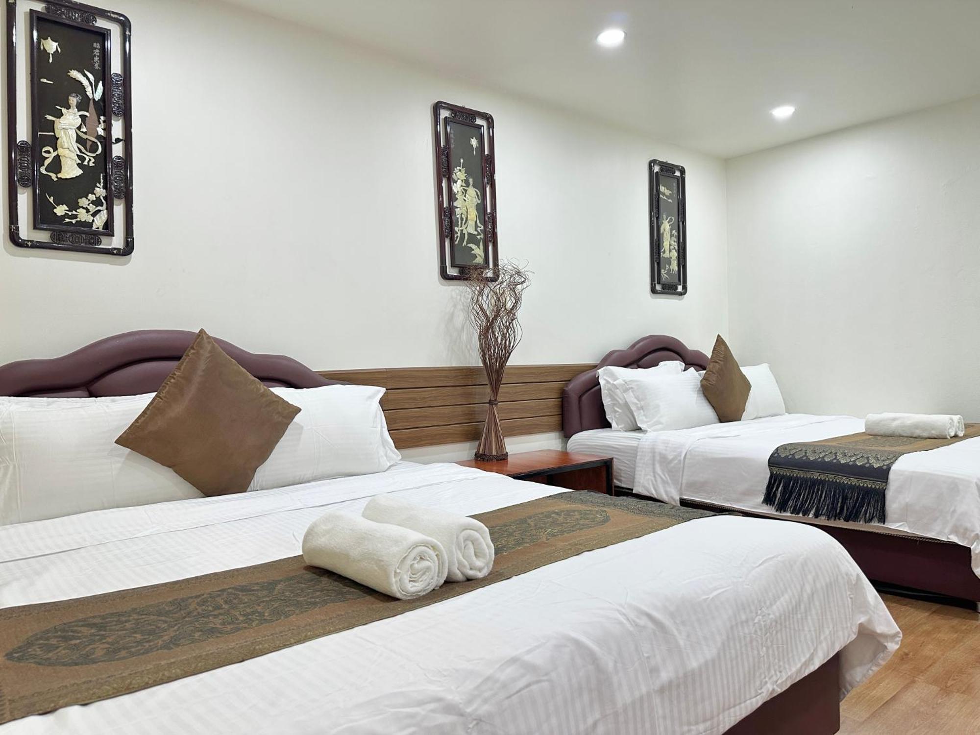 Longzhu Guesthouse Bangkok Bagian luar foto