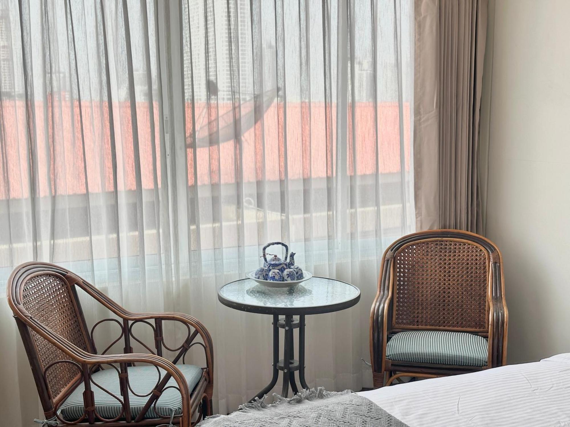 Longzhu Guesthouse Bangkok Bagian luar foto