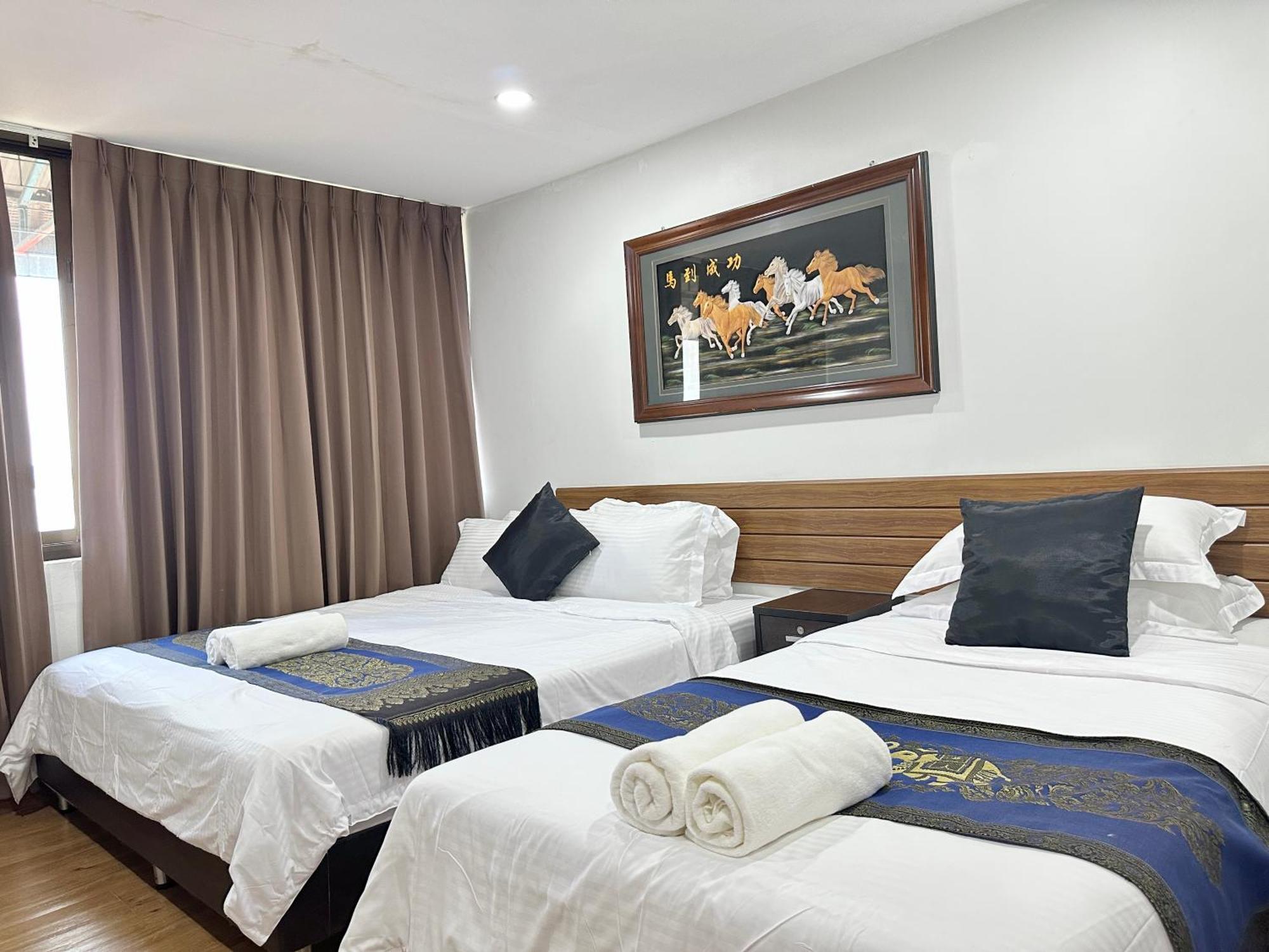 Longzhu Guesthouse Bangkok Bagian luar foto