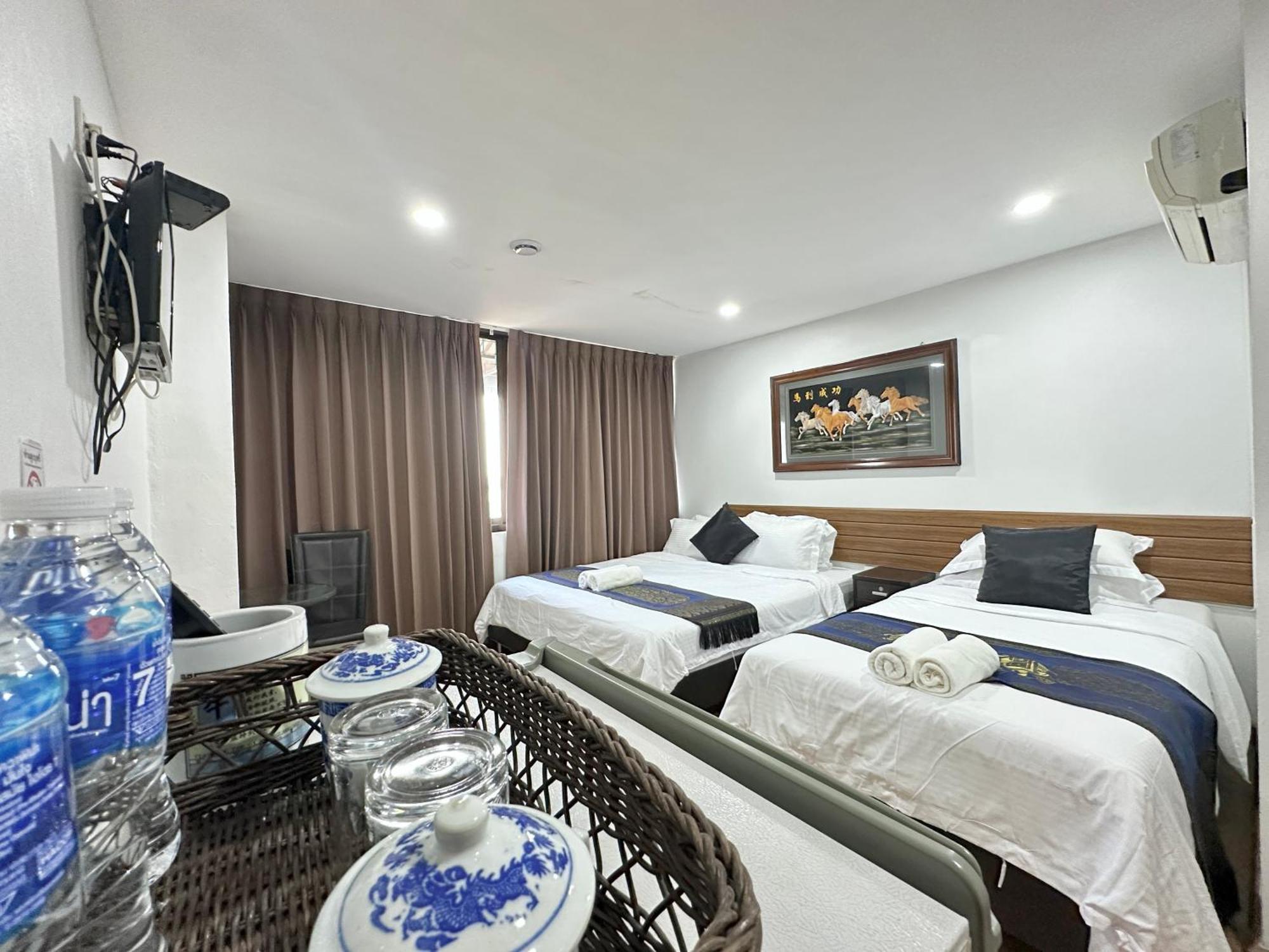 Longzhu Guesthouse Bangkok Bagian luar foto
